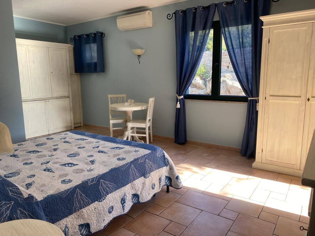 Hotel Villa Del Parco Ла-Маддалена Экстерьер фото